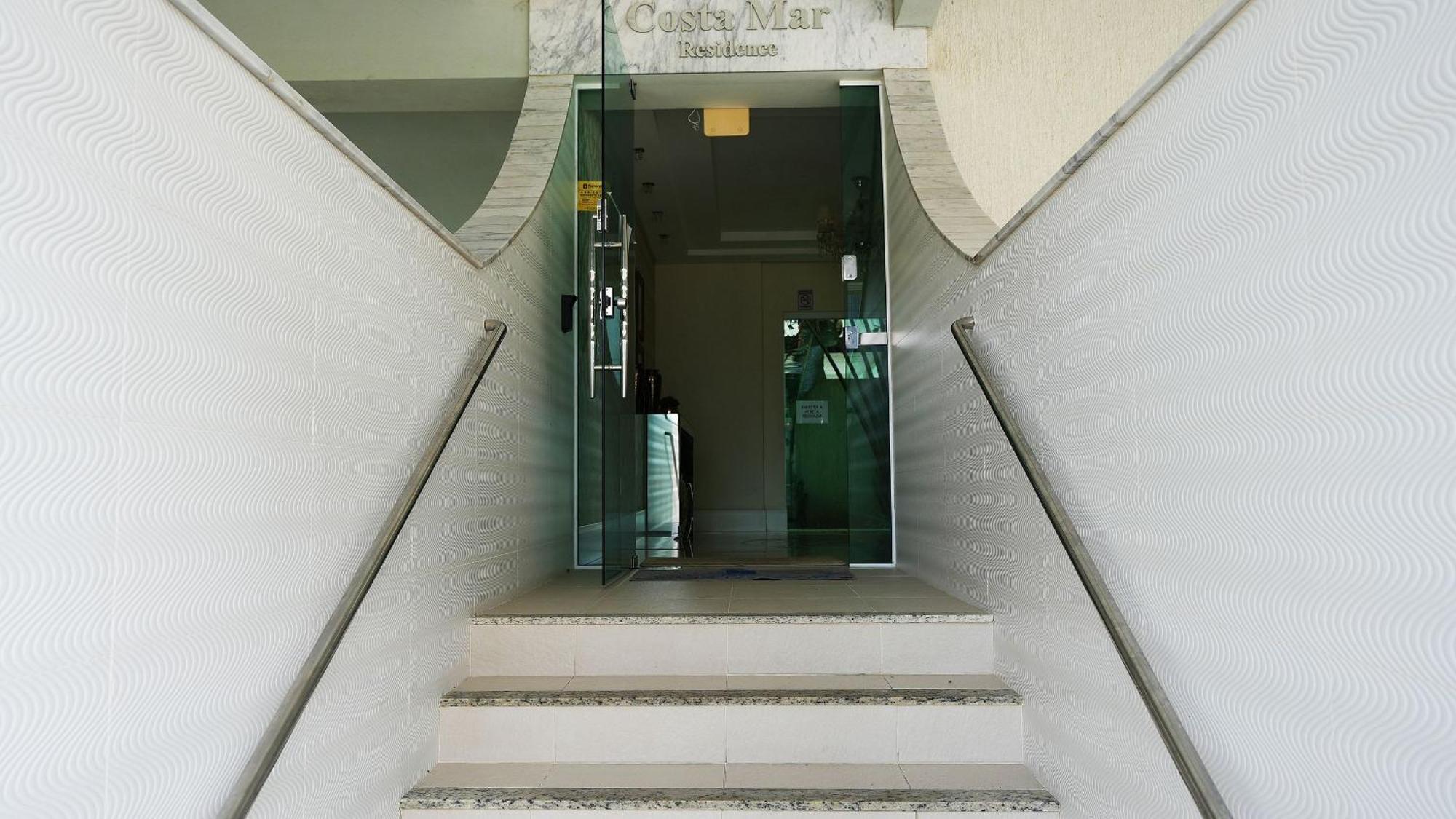 Edificio Costa Mar - Centro De Bombinhas Apartamento Exterior foto